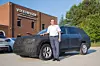 VW-Chef Nordamerika Hinrich J. Woebcken vor dem neuen VW Atlas, der in Chattanooga gebaut wird.