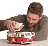 Der Lego Volkswagen T1 Campingbus lässt Männer-Herzen höher schlagen.