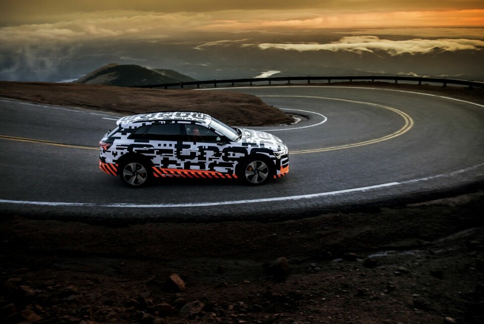Audi e-tron quattro Prototyp: bis zu 200 lm/h schnell