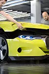Die Neuauflage des BMW 3.0 CSL Hommage besteht zu großen Teilen aus ebenso leichtem wie hochfestem
