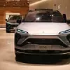 Neues Elektroauto von Nio in einem Ausstellungsraum